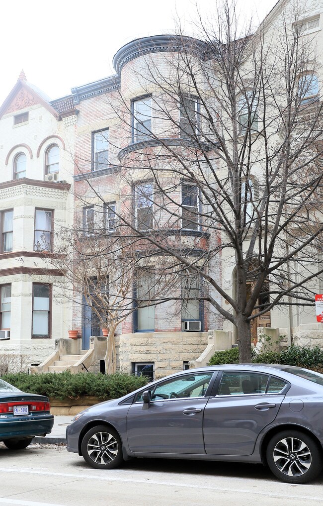 1627 R St NW in Washington, DC - Building Photo - Building Photo