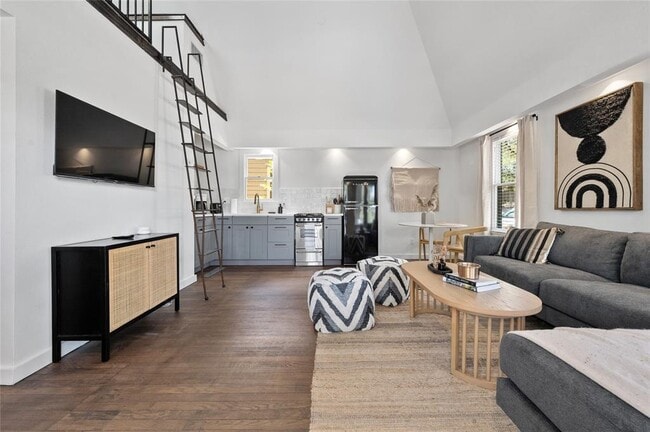 property at 1507 Drake Ave