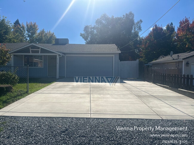 8570 Biruta Ave in Orangevale, CA - Building Photo - Building Photo