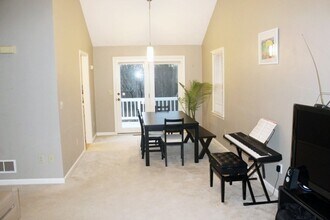 19 Hillando Dr in Shrewsbury, MA - Building Photo - Building Photo