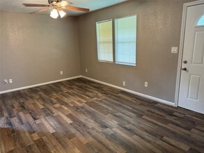 2213 Isabella St in Houston, TX - Building Photo - Building Photo