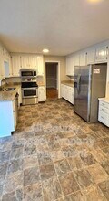 2526 Zachary Woods Dr NW in Marietta, GA - Building Photo - Building Photo
