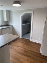 194 Liberty St in Stonington, CT - Building Photo - Building Photo
