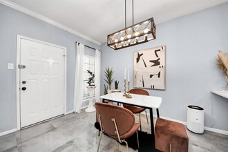 3800 Tanglewilde St in Houston, TX - Building Photo - Building Photo