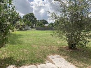 1838 SE North Buttonwood Dr in Port St. Lucie, FL - Building Photo - Building Photo