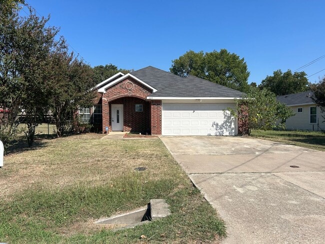 222 Wright Blvd in Grand Prairie, TX - Building Photo - Building Photo