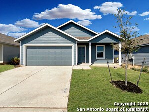 3327 Gingham Pt in Converse, TX - Building Photo