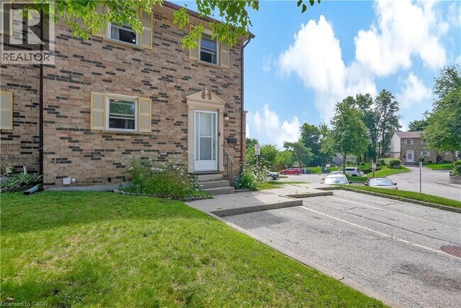 175 Cedar St in Cambridge, ON - Building Photo - Building Photo