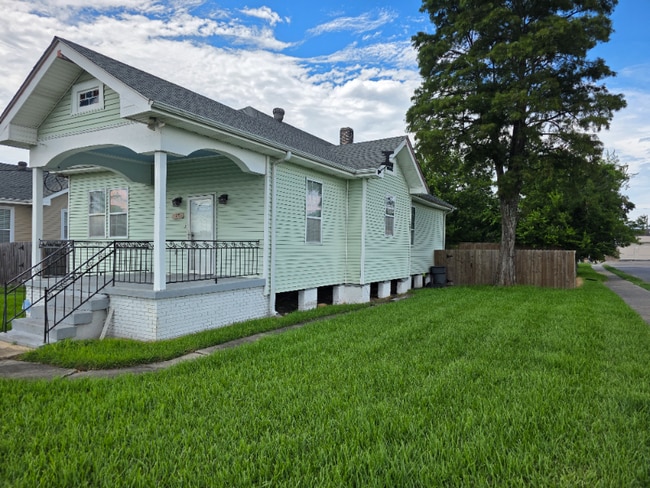 2551 Bay St in New Orleans, LA - Building Photo - Building Photo