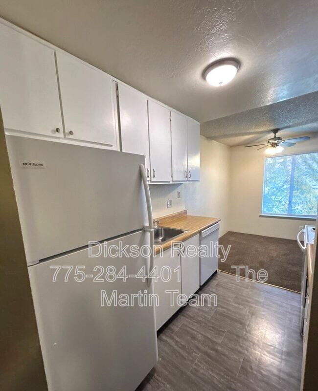 4602 Neil Rd in Reno, NV - Foto de edificio - Building Photo