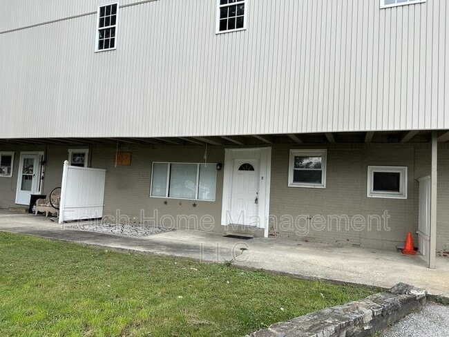 6 Reese Ave in Lancaster, PA - Building Photo - Building Photo