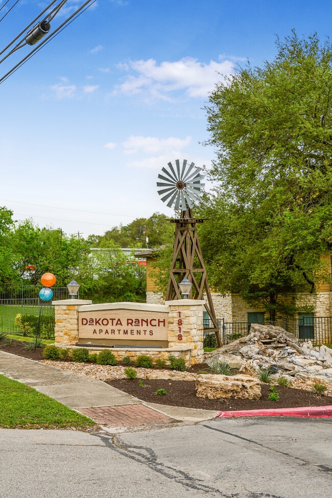 Dakota Ranch Student Apartments in San Marcos, TX - Building Photo - Building Photo