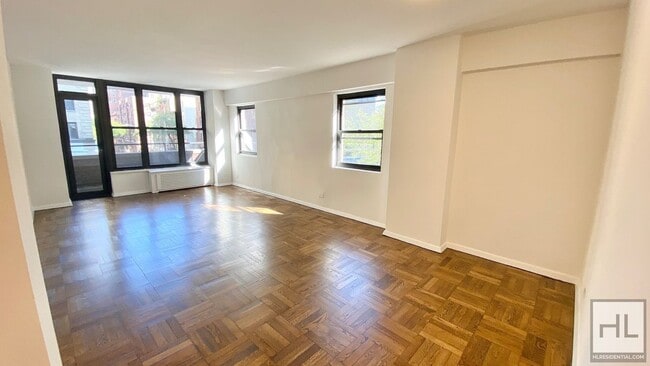 property at 165 E 35th St
