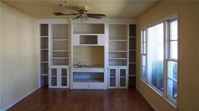 5216 Mallory Dr in Haltom City, TX - Building Photo - Building Photo