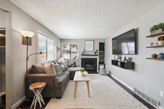 6665 E Arizona Ave in Denver, CO - Building Photo - Building Photo
