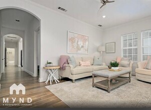 6024 Richmond Ave in Dallas, TX - Building Photo - Building Photo