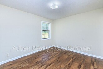 112 S Ridge Dr in Woodbury, TN - Foto de edificio - Building Photo