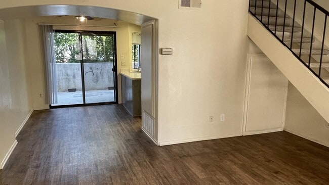 707 S Webster Ave, Unit 108 in Anaheim, CA - Foto de edificio - Building Photo