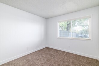 410 Alameda del Prado-Unit -410L in Novato, CA - Building Photo - Building Photo