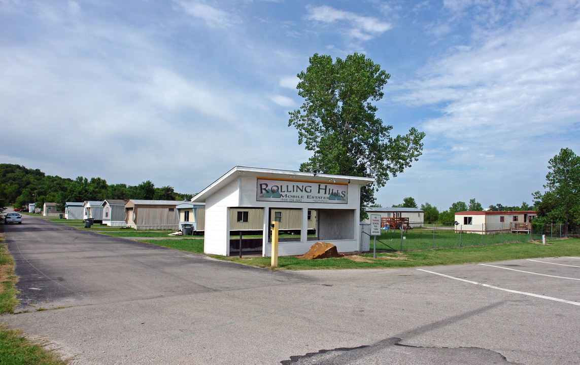 Rolling Hills Mobile Home Park in Tulsa, OK - Building Photo