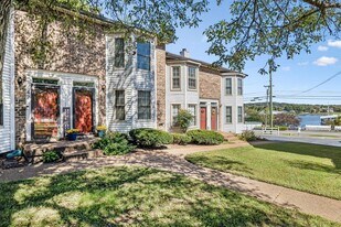 250 Sanders Ferry Rd, Unit 48 in Hendersonville, TN - Building Photo