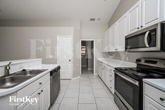 4318 Brooke Dr in Valrico, FL - Building Photo - Building Photo