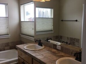 20478 Karch Dr in Bend, OR - Building Photo - Building Photo