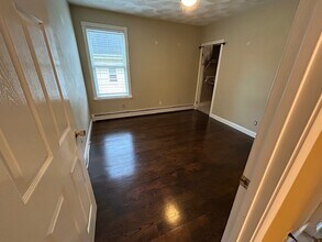 74 Robinson St-Unit -2 in Lynn, MA - Foto de edificio - Building Photo