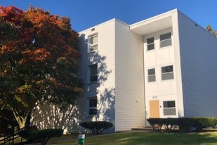 Falport 1215 in State College, PA - Building Photo