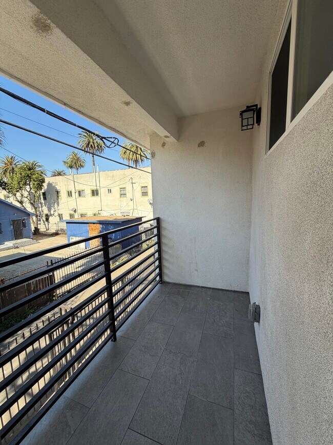 1130 Browning Blvd in Los Angeles, CA - Building Photo - Building Photo