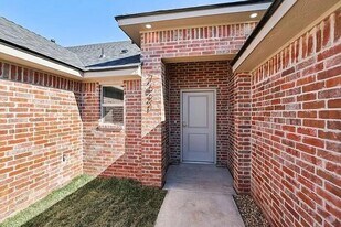 7621 Woodford Ave in Amarillo, TX - Building Photo