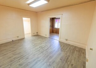 30 W 10th St in Reno, NV - Building Photo - Interior Photo