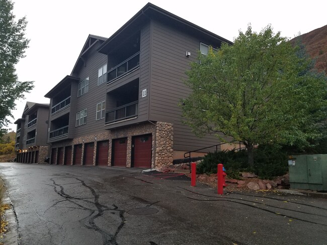 2701 Midland Avenue, Unit Terrace - 1128