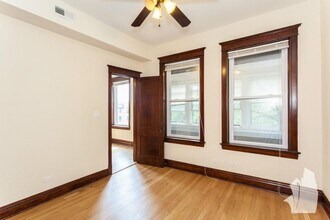 1434 W Addison St, Unit #2 in Chicago, IL - Building Photo - Building Photo