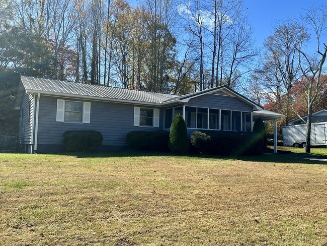 property at 625 Clearview Dr