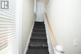 56 John St in Brampton, ON - Building Photo - Building Photo