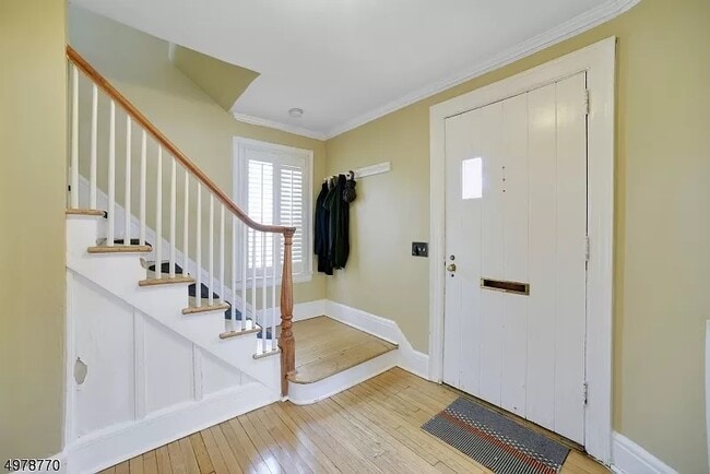 53 Meadowbrook Rd in Millburn, NJ - Building Photo - Building Photo