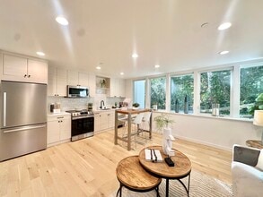 12013 36th Ave NE in Seattle, WA - Building Photo - Building Photo