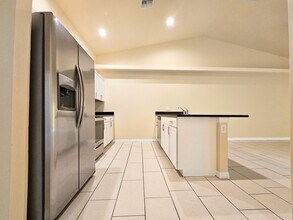 943 Skyline Blvd in Cape Coral, FL - Building Photo - Building Photo