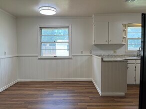 607 E Oklahoma Ave in Weatherford, OK - Building Photo - Building Photo