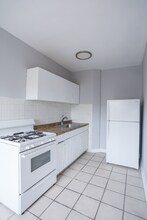 6956 N Ashland Ave in Chicago, IL - Building Photo - Building Photo