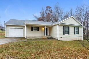 8127 Sheringham Way in Charlotte, NC - Building Photo