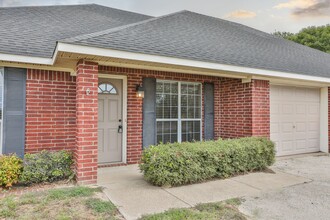 12444 County Rd 499 in Lindale, TX - Building Photo - Building Photo