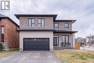 81 Homestead Way in Thorold, ON - Building Photo