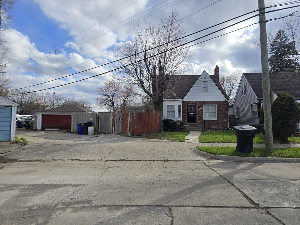 10335 Merlin St in Detroit, MI - Building Photo