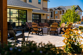 The Reserve @ Metolius in Redmond, OR - Foto de edificio - Building Photo