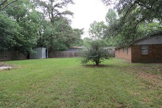 340 West Dr in New Waverly, TX - Building Photo - Building Photo