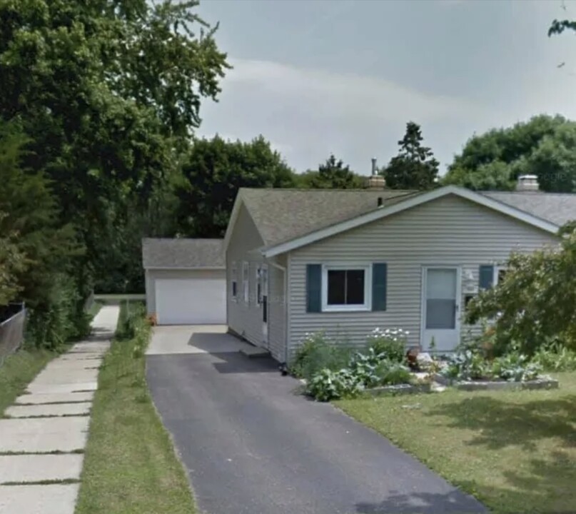 709 Vernon Ave in Madison, WI - Foto de edificio