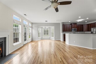 2151 Belle Vernon Ave in Charlotte, NC - Building Photo - Building Photo