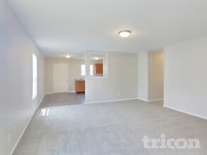 454 Bourneside Dr in Greenfield, IN - Foto de edificio - Building Photo